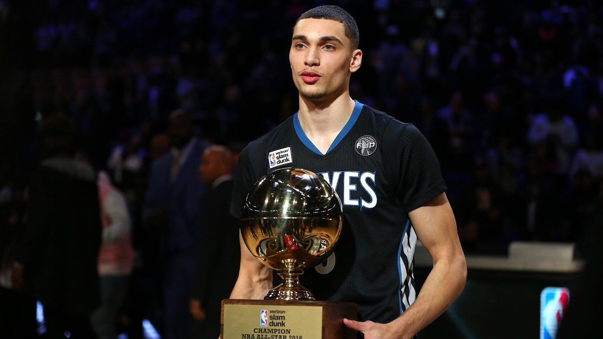 道格拉斯精准转身成比赛胜负关键，nba道格拉斯